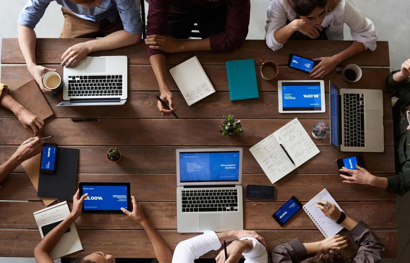 Cross-functional team aligning requirements and signals for buyer-supplier fit analysis
